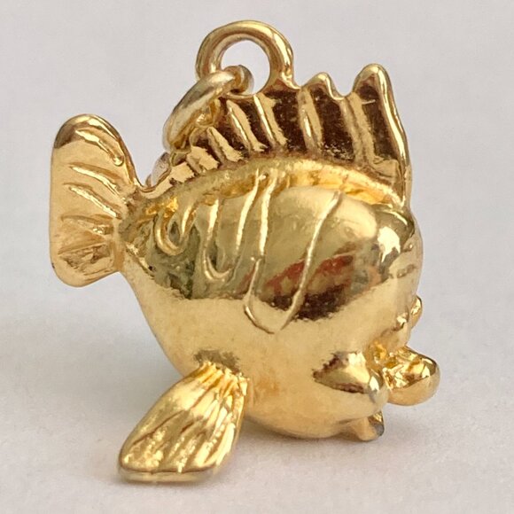 Vintage Disney Little Mermaid FLOUNDER Fish Charm Clip On Zipper Pull 3D Gold - Picture 5 of 12